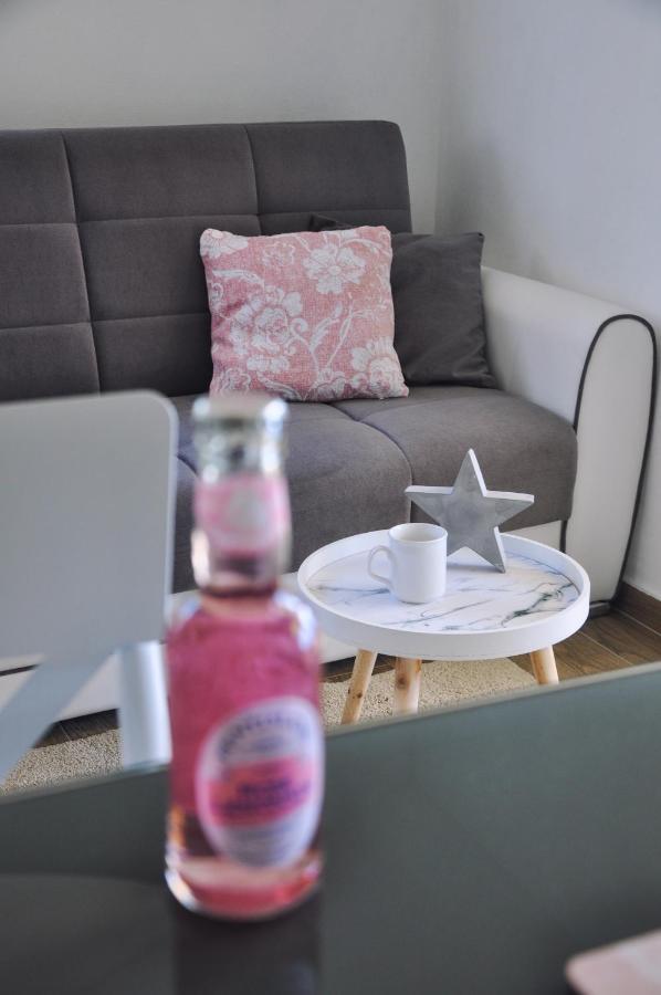 Apartmani Carnizza Ražanac Buitenkant foto